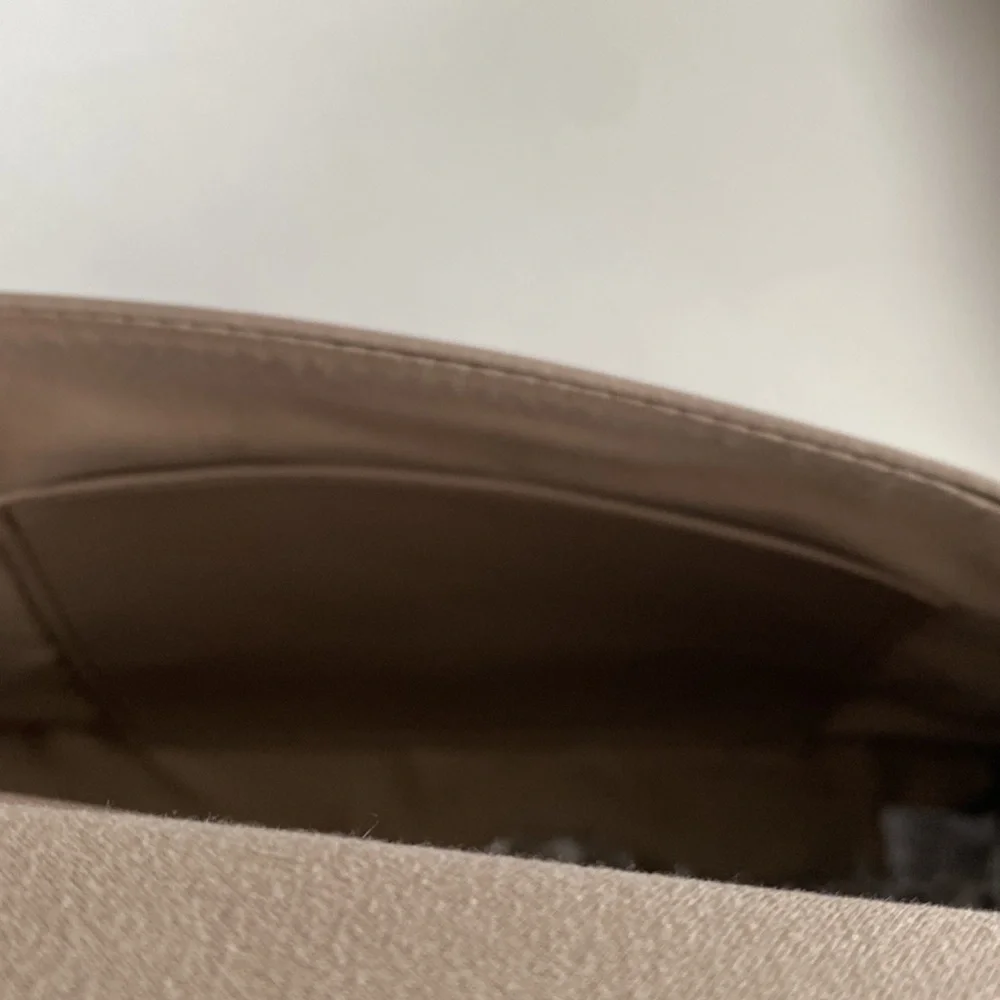 Women’s Metal Fringe Vegan Leather Purse BADGLEY MISCHKA Taupe - Picture 7 of 7